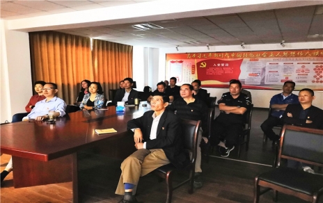 聆聽黨課，增強(qiáng)做好群眾工作的能力和責(zé)任心