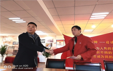 給堅持原則忠于職守的職工點個大大的贊！