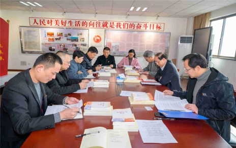 學(xué)黨史、嚴(yán)紀(jì)律，踐承諾、當(dāng)先鋒